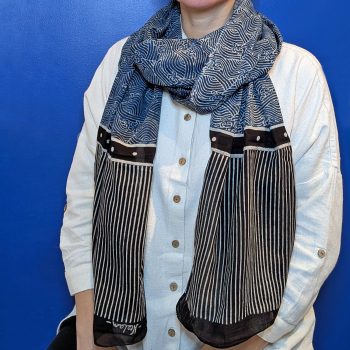 Foulard "Vague" indigo/noir